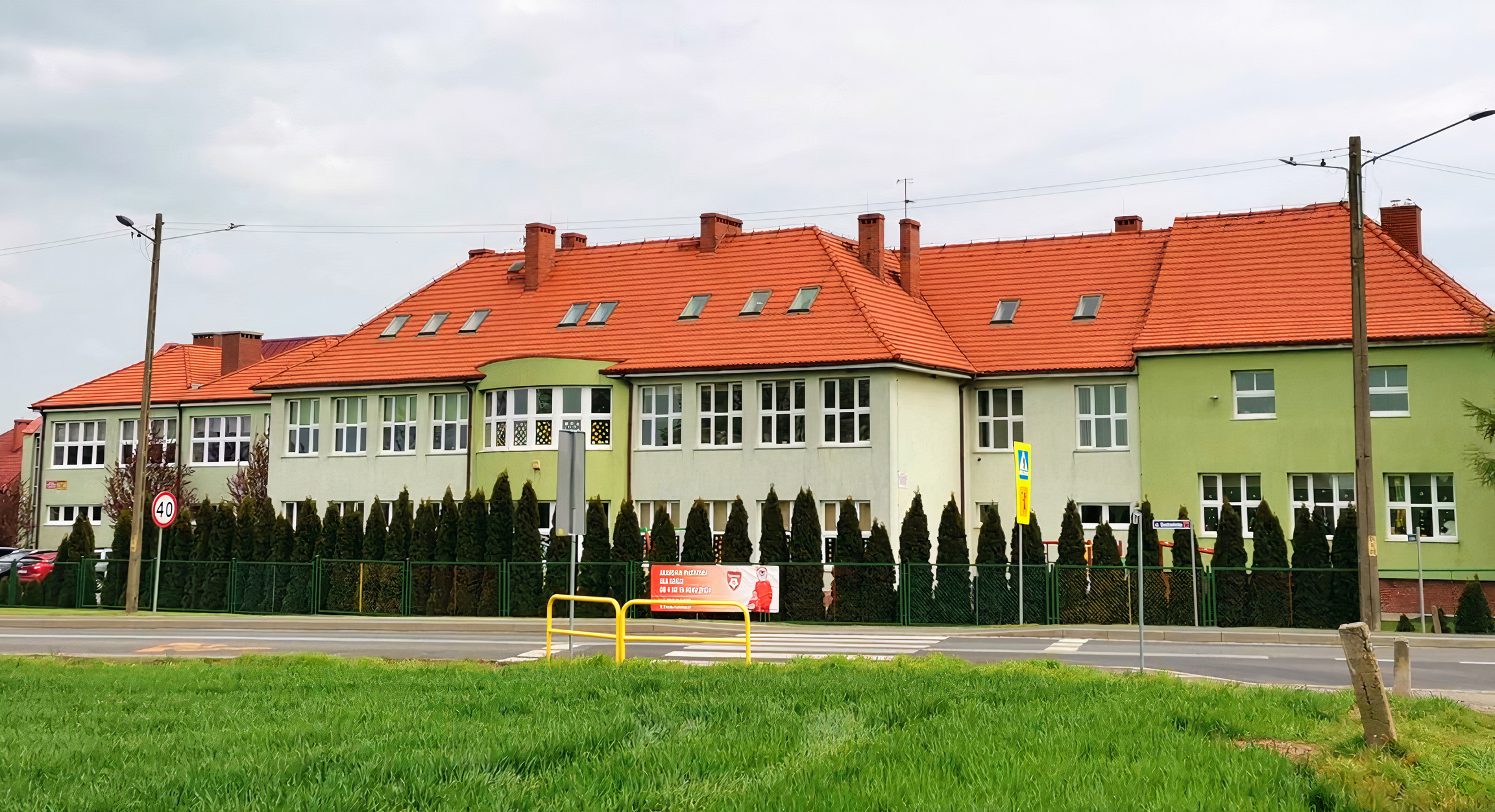 Budynek Szkoły Podstawowej im. Jana Pawła II w Przedmościu