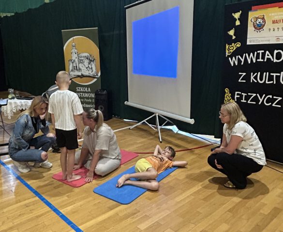 uczniowie biorący udział w zajęciach